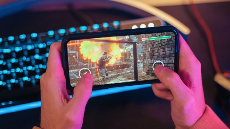 Mobile Gaming: How Smartphones Are Changing the Game